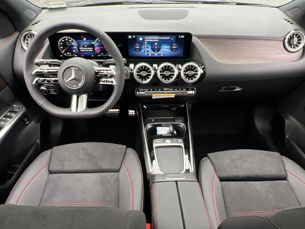 Used 2026 Mercedes-Benz GLA 250 4MATIC image 21