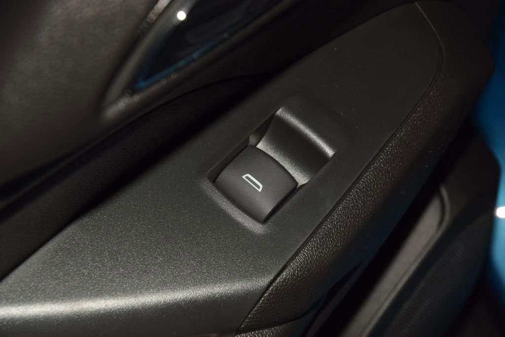 New 2026 Chevrolet Trax RS w/ Sunroof Package FWD image 39