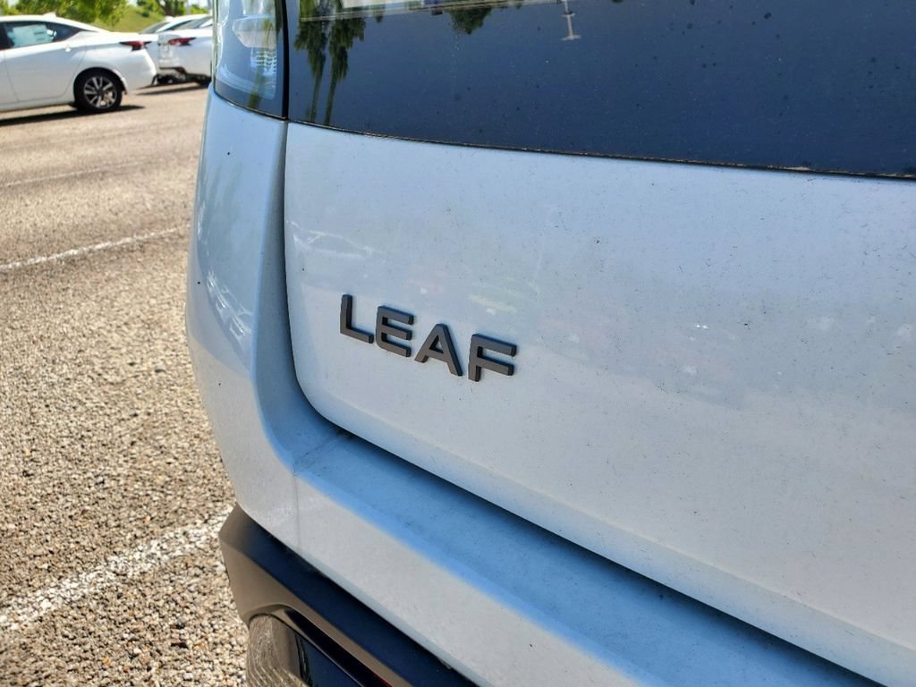 New 2026 Nissan Leaf Platinum+ w/ Cargo Package (Platinum+) FWD image 6