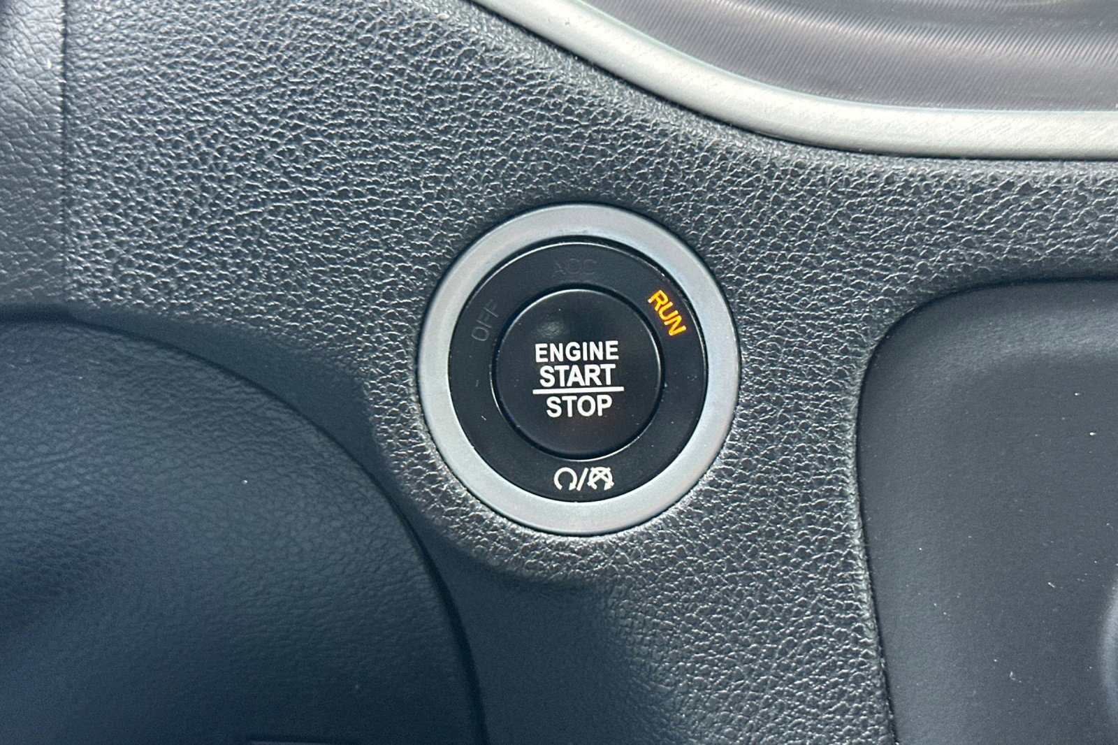 Used 2022 Dodge Charger SXT image 31