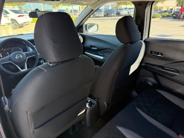 Used 2018 Nissan Kicks SV FWD image 26