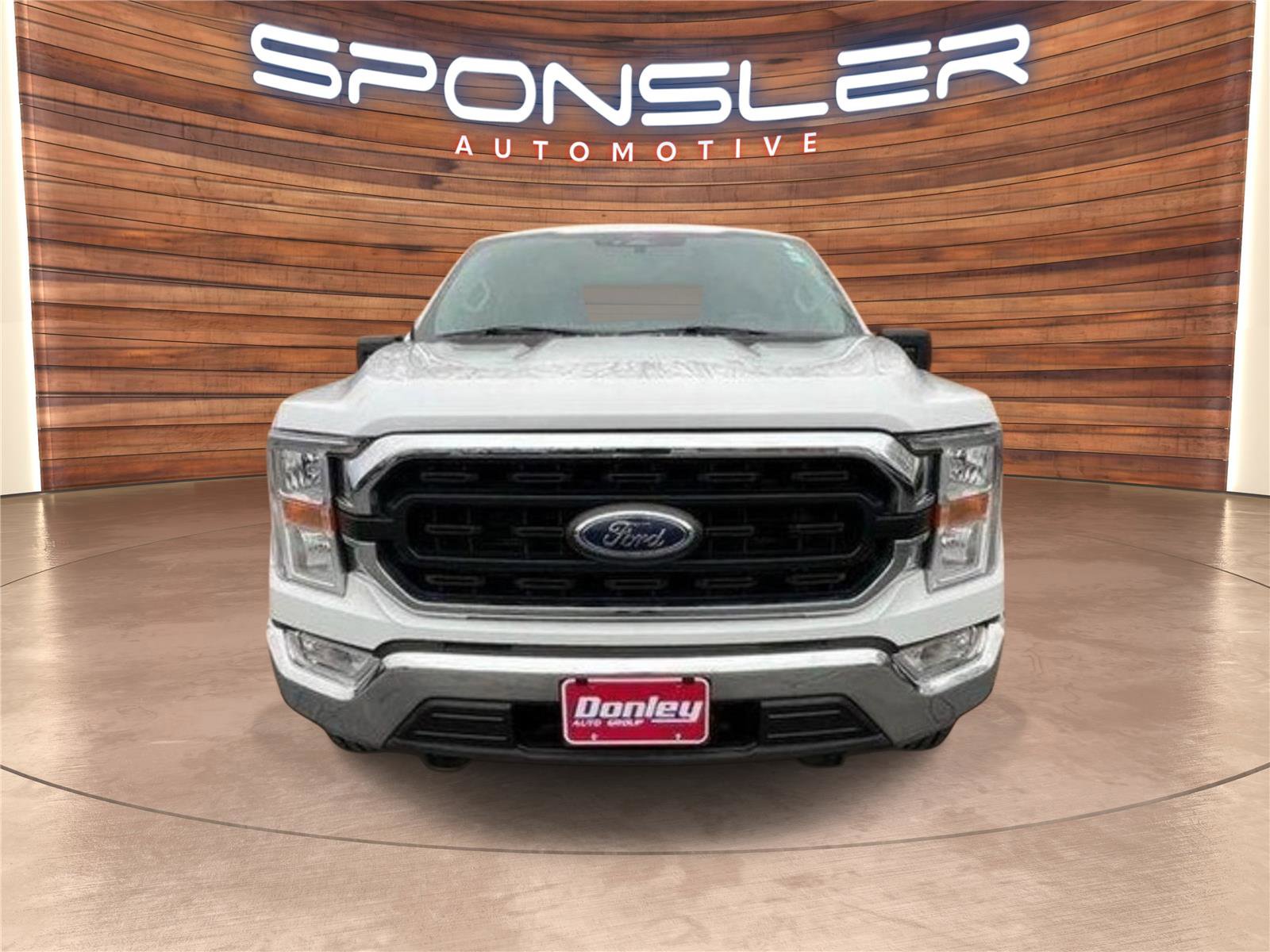 Used 2022 Ford F150 XLT w/ Trailer Tow Package image 9