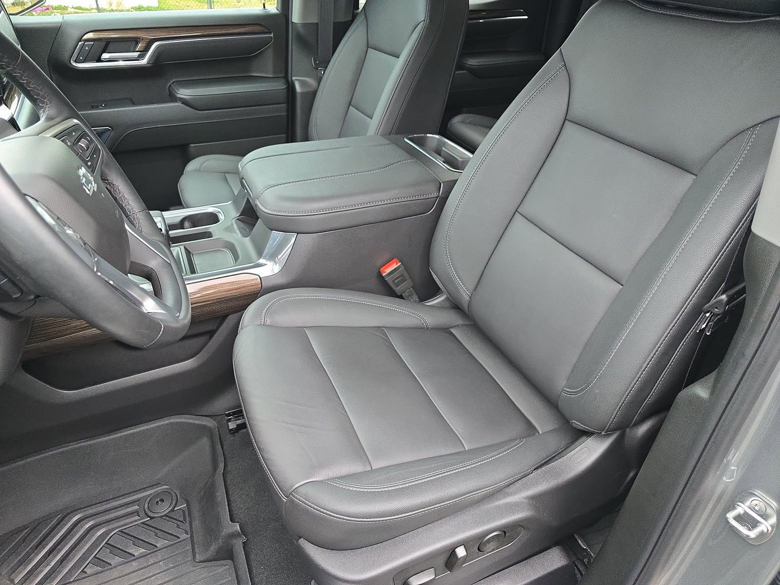 Used 2024 Chevrolet Silverado 1500 LT Trail Boss w/ Convenience Package II image 20