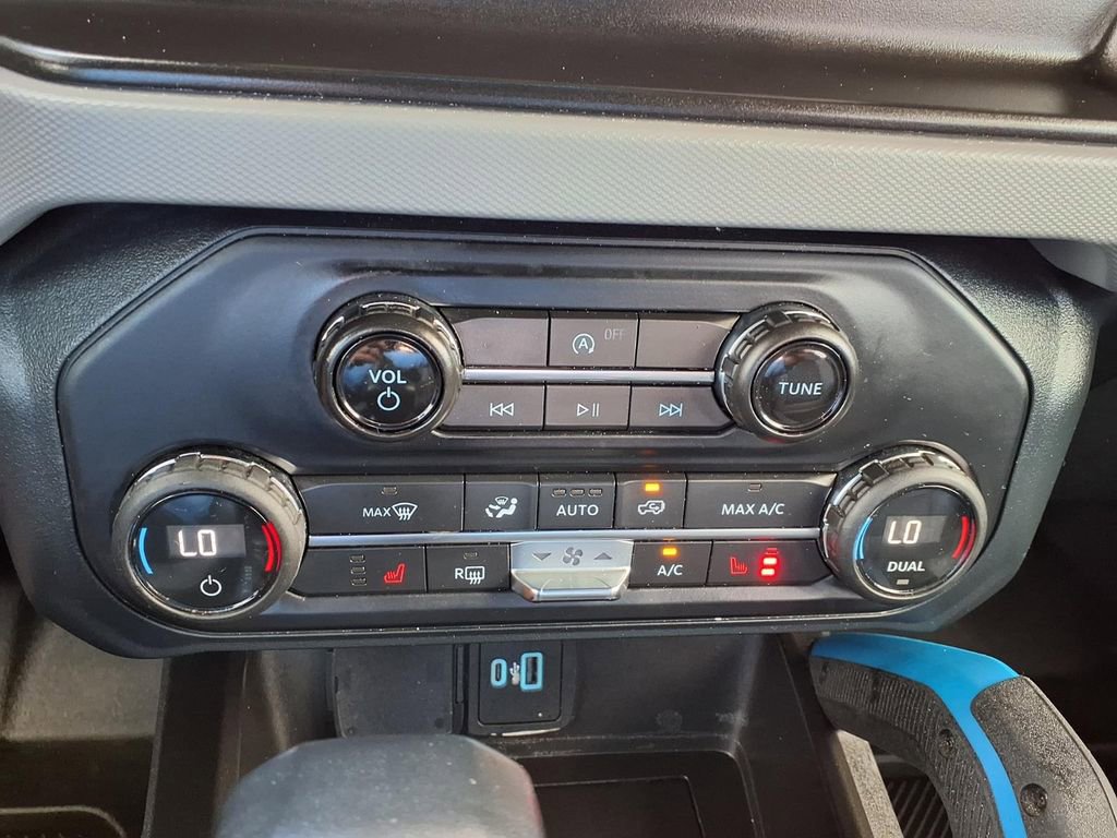 Used 2021 Ford Bronco Black Diamond image 29