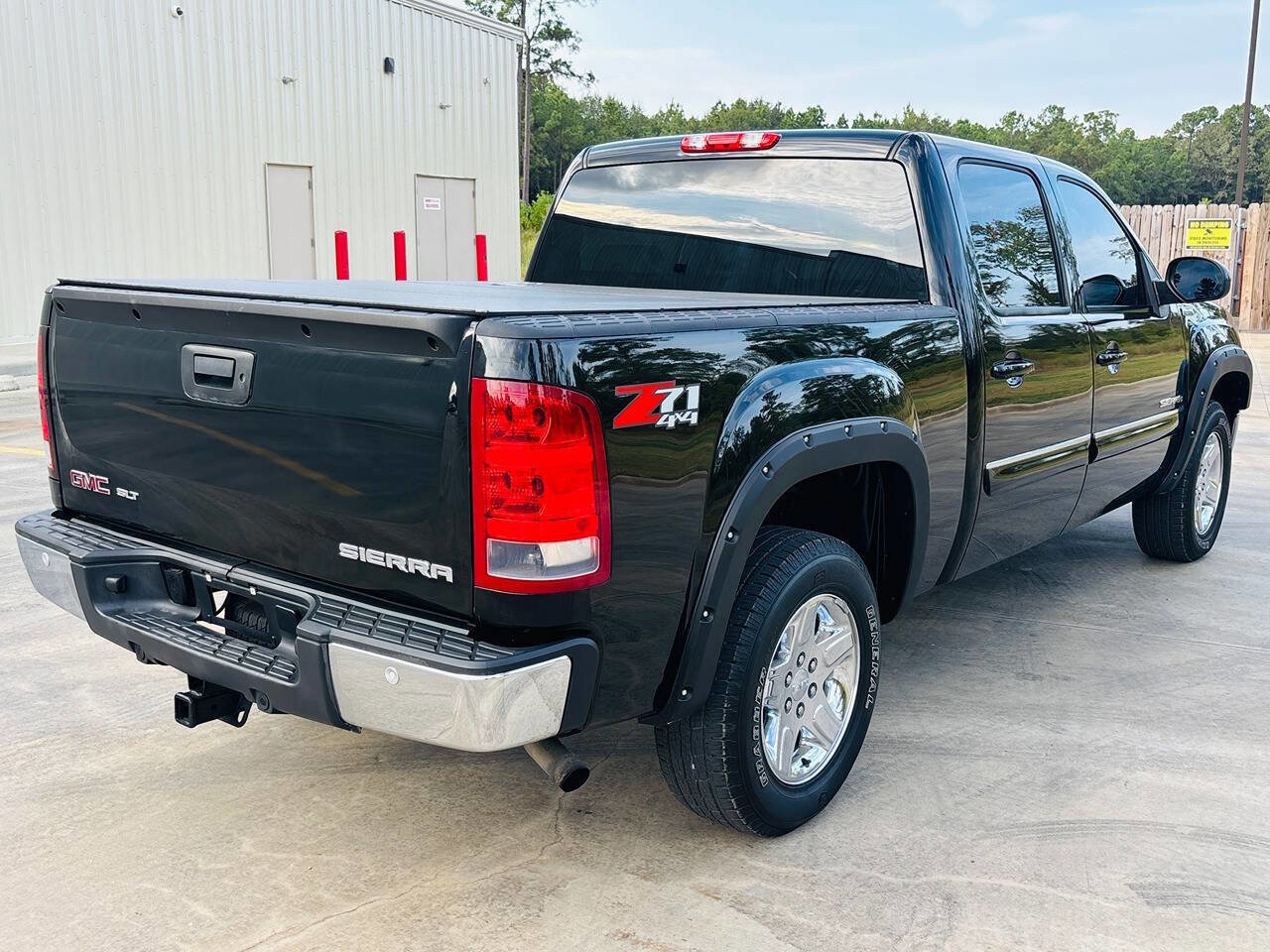 Used 2013 GMC Sierra 1500 SLT w/ All-Terrain Package image 9