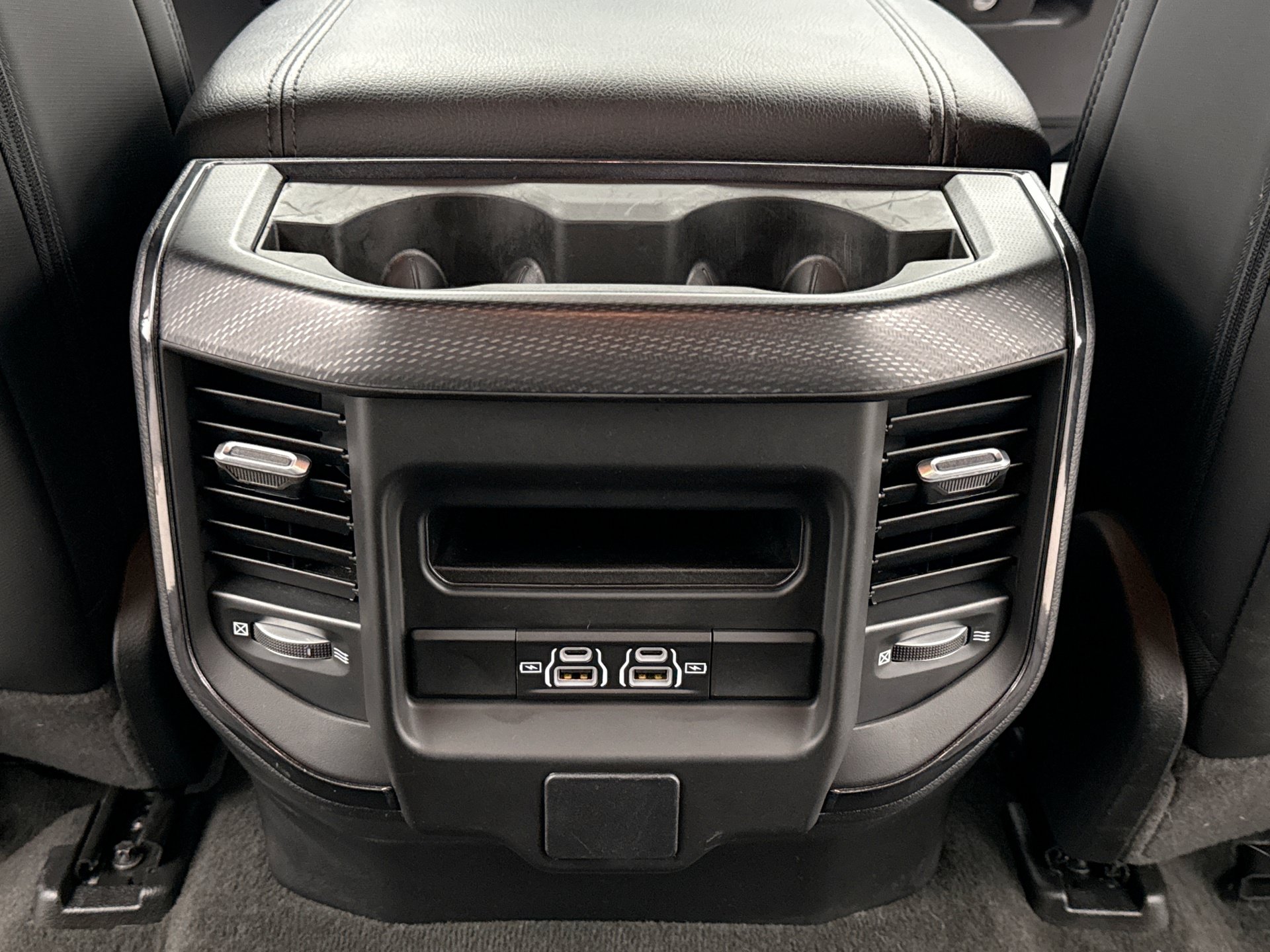 Used 2023 RAM 1500 Big Horn AWD/4WD image 16