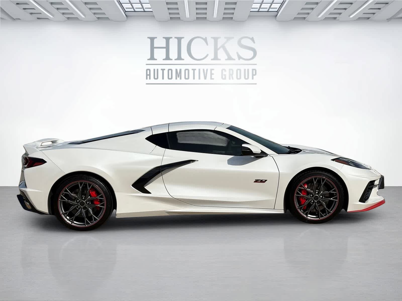 Used 2023 Chevrolet Corvette Stingray Premium Cpe w/ Z51 Performance Package RWD image 4