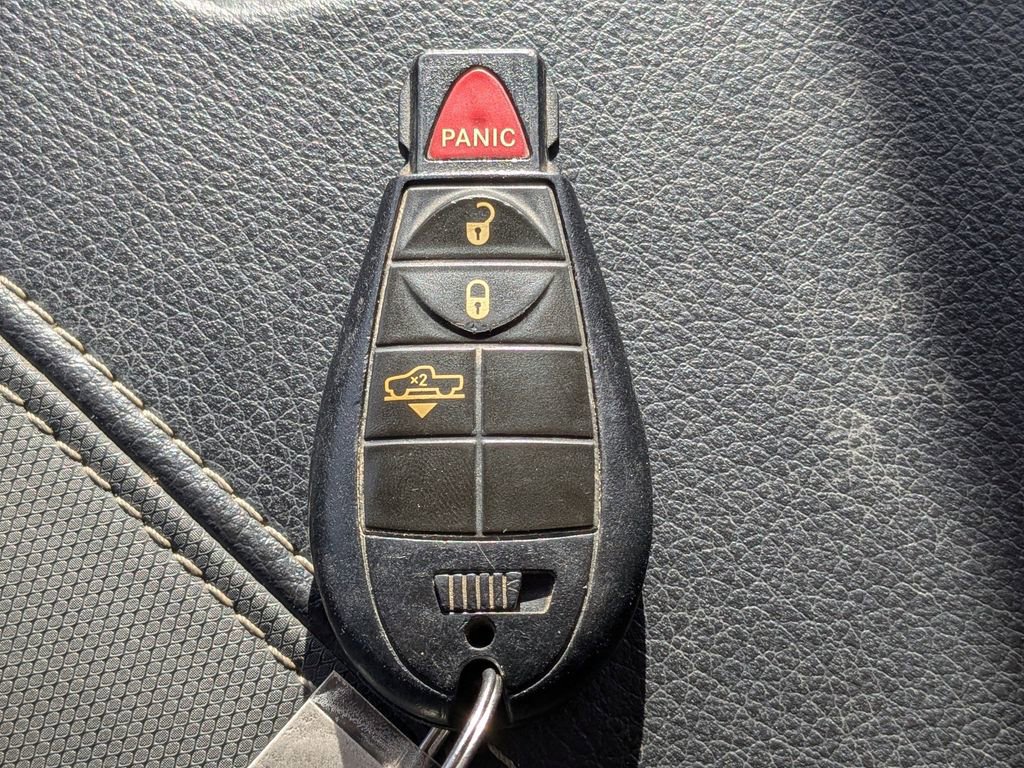 Used 2018 RAM 1500 Rebel image 29