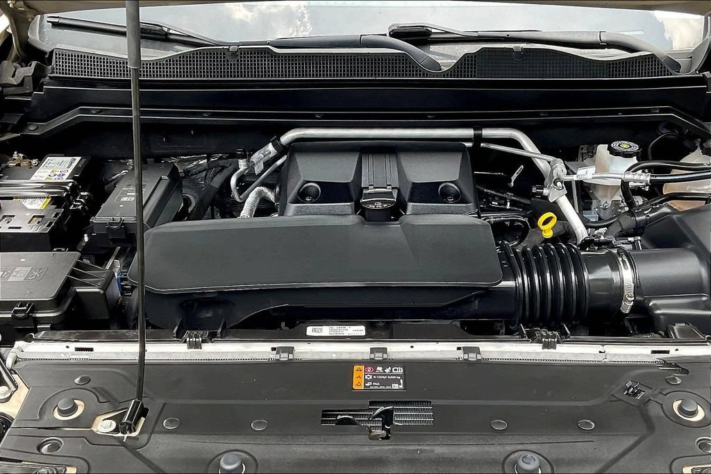 Used 2024 Chevrolet Colorado Trail Boss AWD/4WD image 35