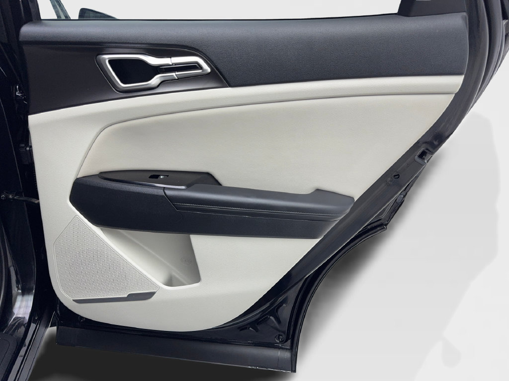 Used 2024 Kia Sportage EX FWD image 43