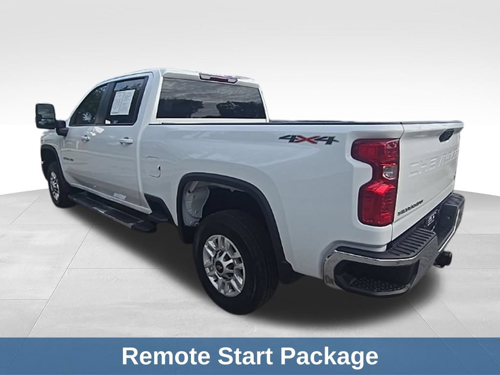 Used 2025 Chevrolet Silverado 2500 LT w/ Convenience Package AWD/4WD image 3