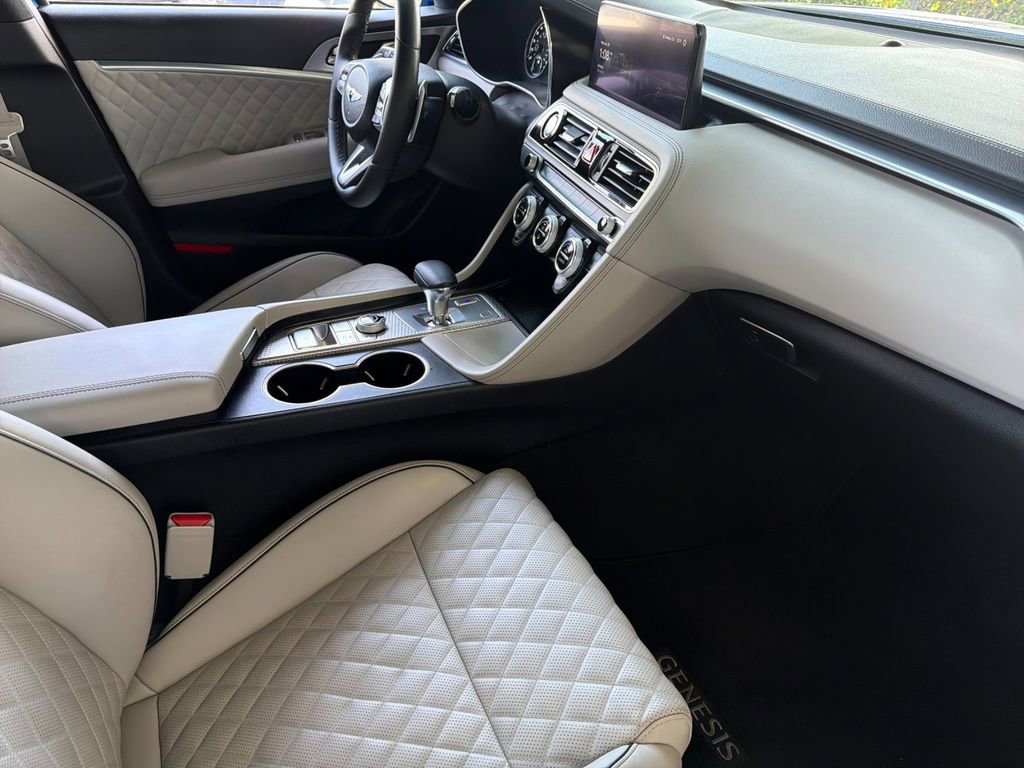 Used 2023 Genesis G70 3.3T w/ Sport Prestige Package RWD image 15