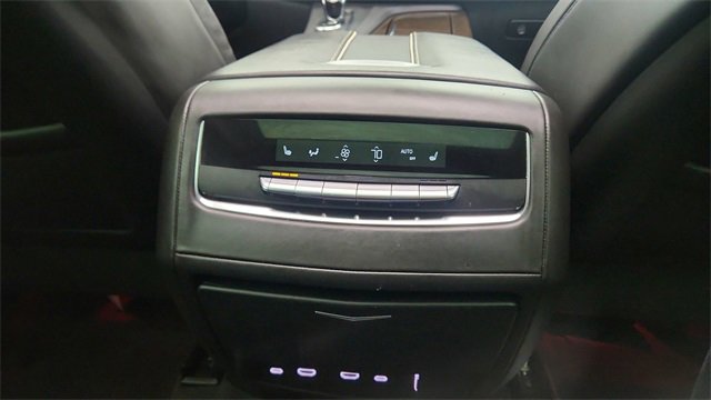 Used 2023 Cadillac Escalade ESV Sport Platinum w/ LPO, ONYX Package image 43