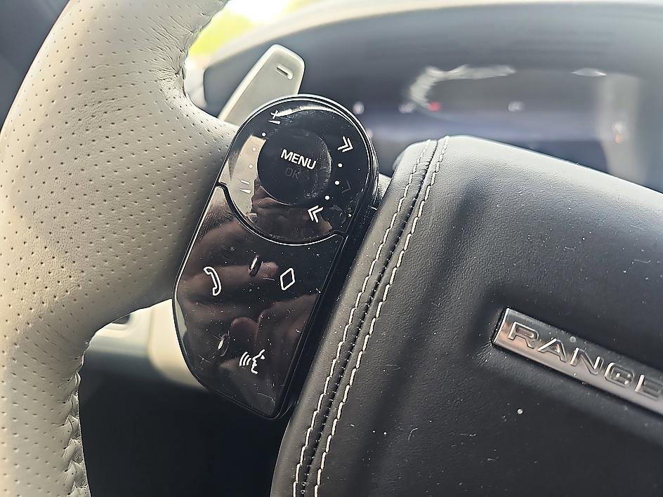 Used 2020 Land Rover Range Rover Sport SVR AWD/4WD image 23