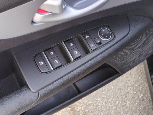 Certified 2023 Kia Forte LXS FWD image 13