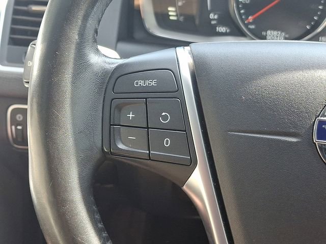 Used 2017 Volvo XC60 T6 Dynamic w/ Climate Package image 21