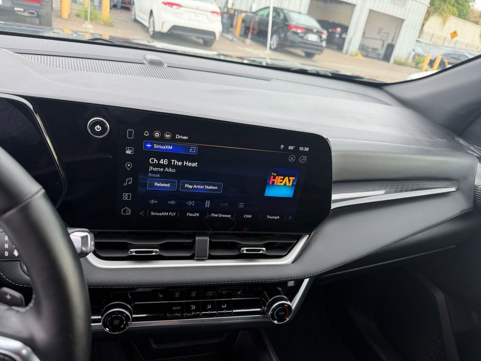 Used 2025 Chevrolet Equinox LT image 21