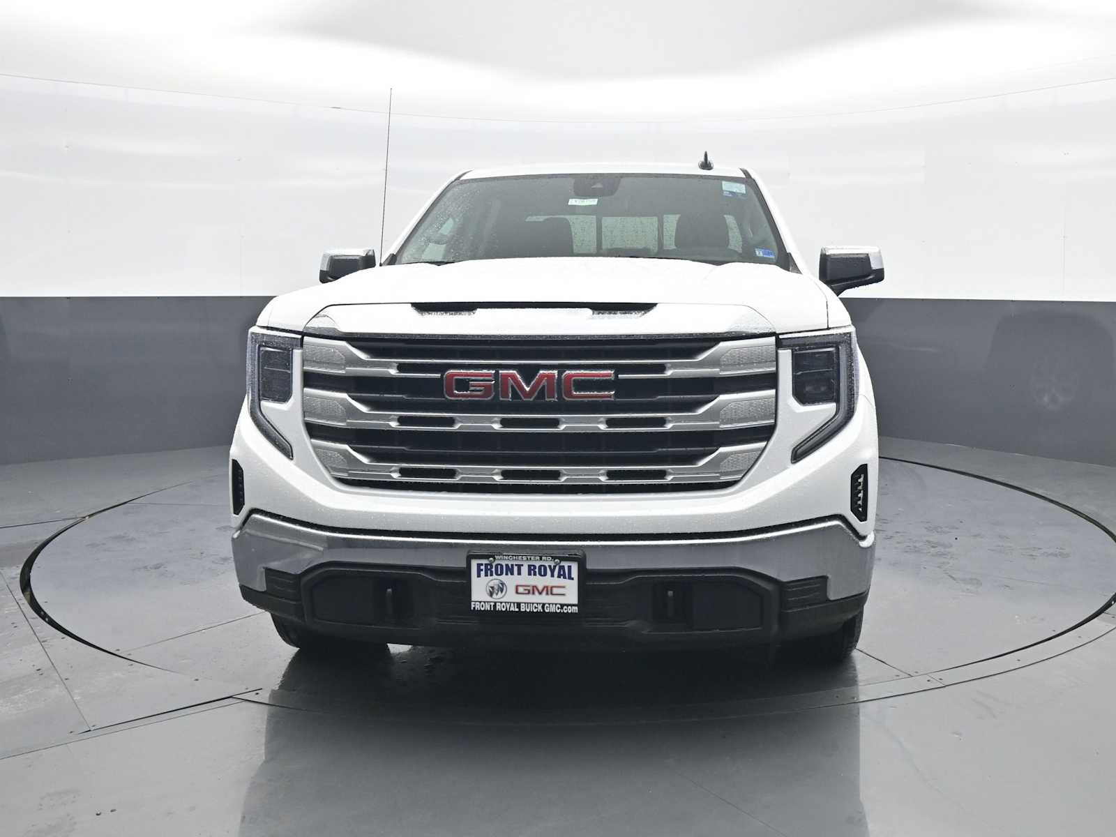 New 2026 GMC Sierra 1500 SLE w/ Preferred Package AWD/4WD image 3