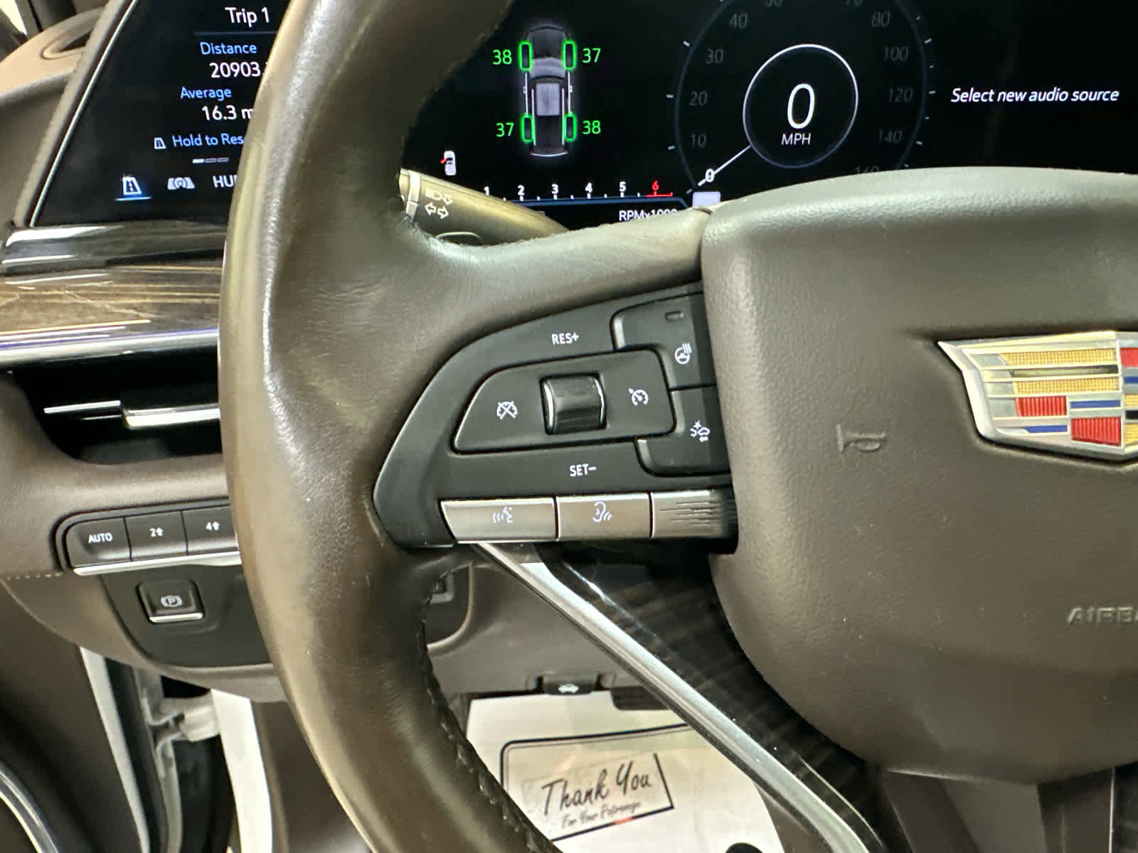 Used 2021 Cadillac Escalade Premium Luxury AWD/4WD image 22