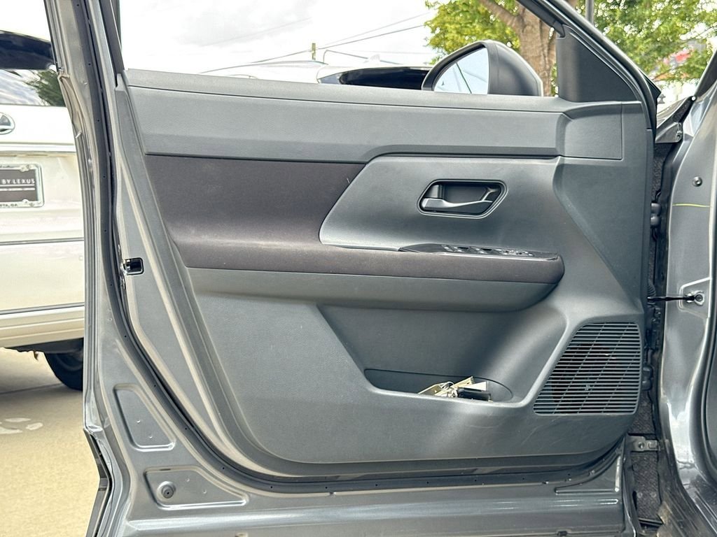 Used 2025 Nissan Kicks S FWD image 12