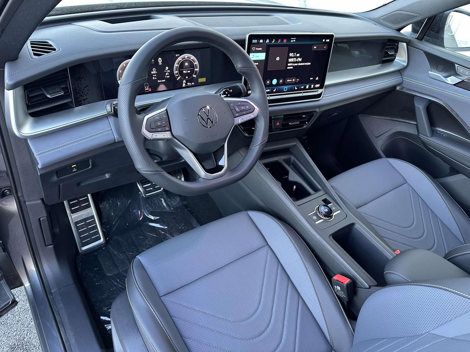 New 2026 Volkswagen Tiguan SE R-Line image 10