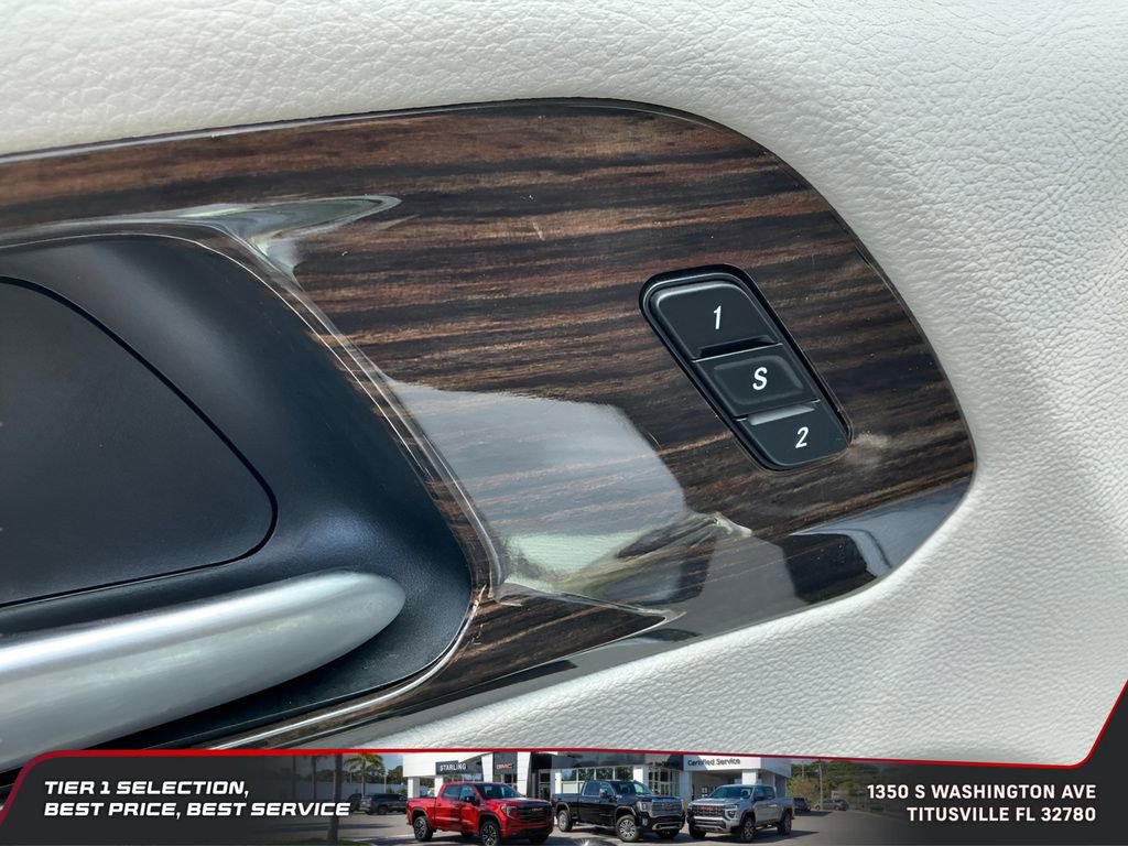 Used 2024 Chrysler Pacifica Limited image 17