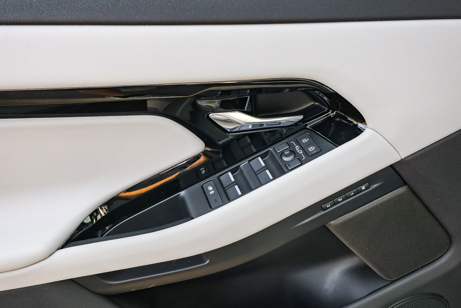 New 2026 Land Rover Range Rover Evoque Dynamic SE image 31