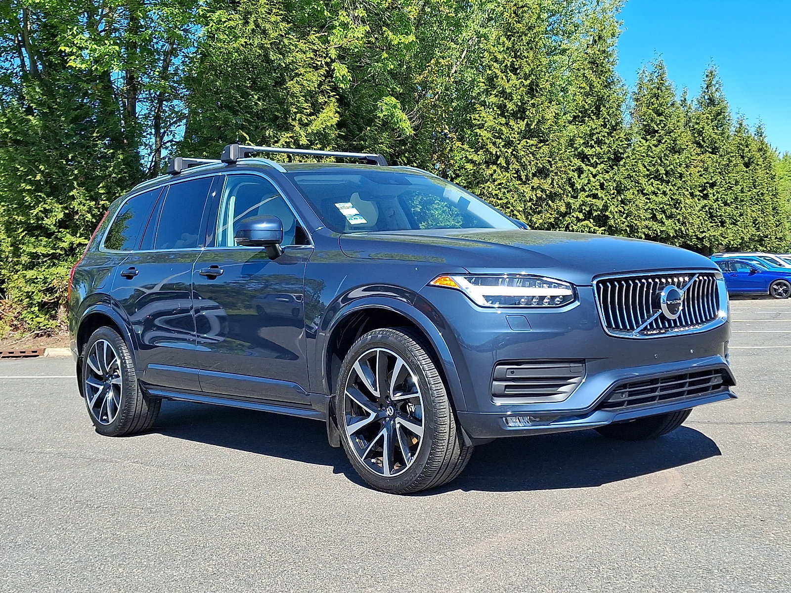 Used 2022 Volvo XC90 T6 Momentum w/ Advanced Package AWD/4WD image 1