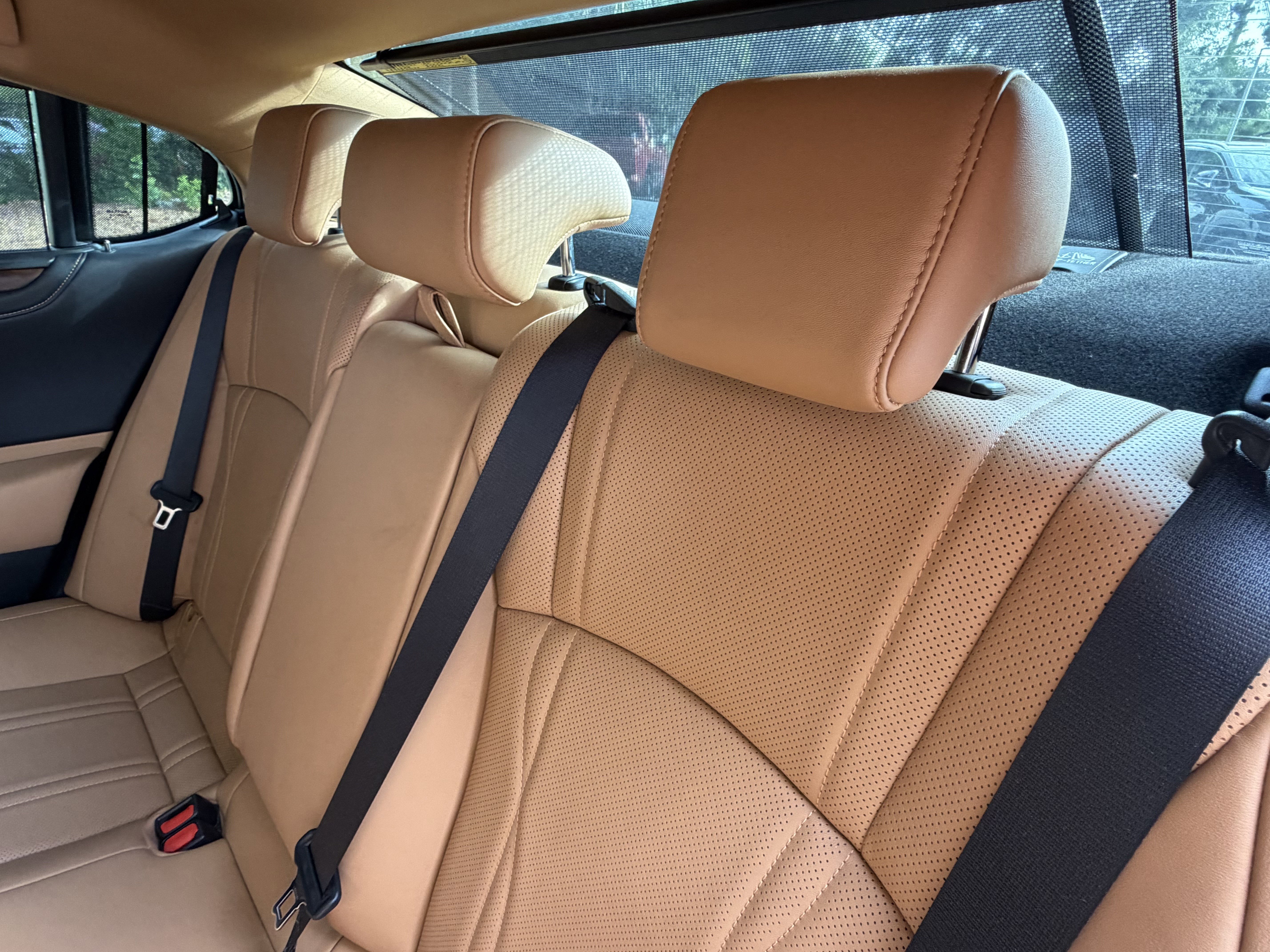 Used 2023 Lexus ES 350 Ultra Luxury w/ Accessory Package (Z2) FWD image 33