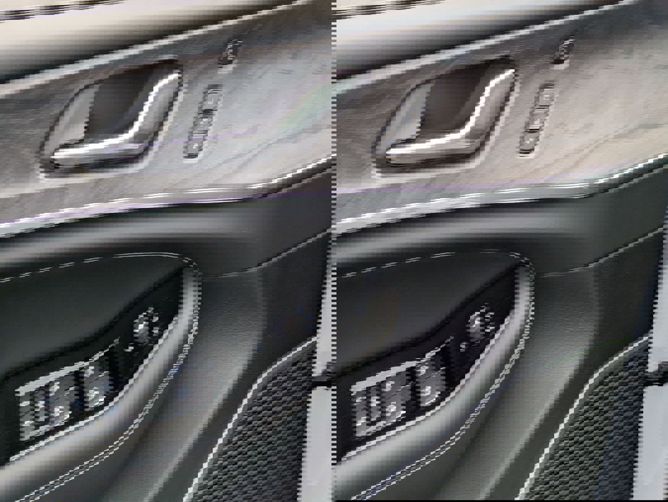 Certified 2025 Jeep Grand Cherokee Overland w/ Luxury Tech Group IV image 12