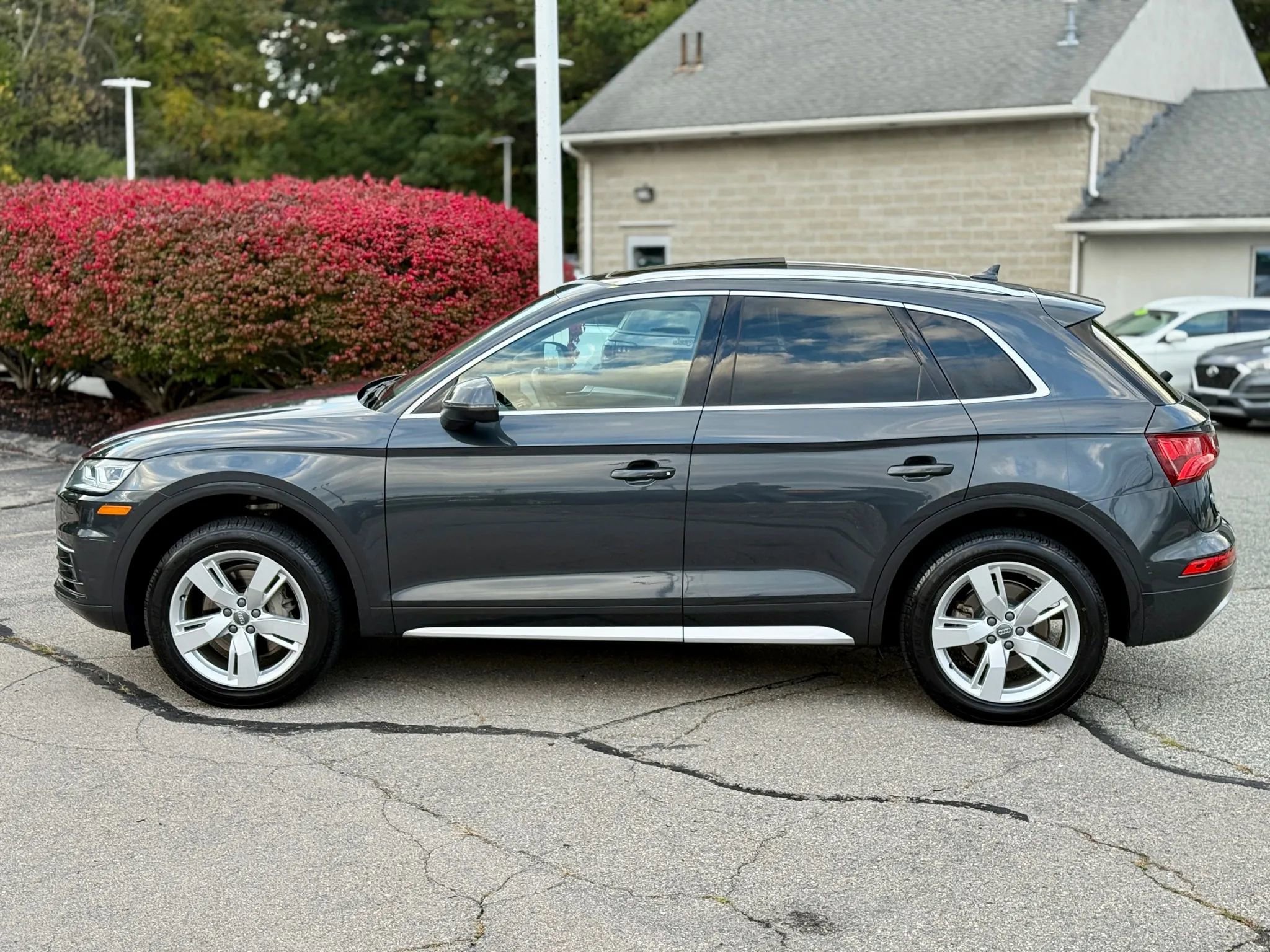 Used 2018 Audi Q5 2.0T Premium Plus w/ Premium Plus Package image 9