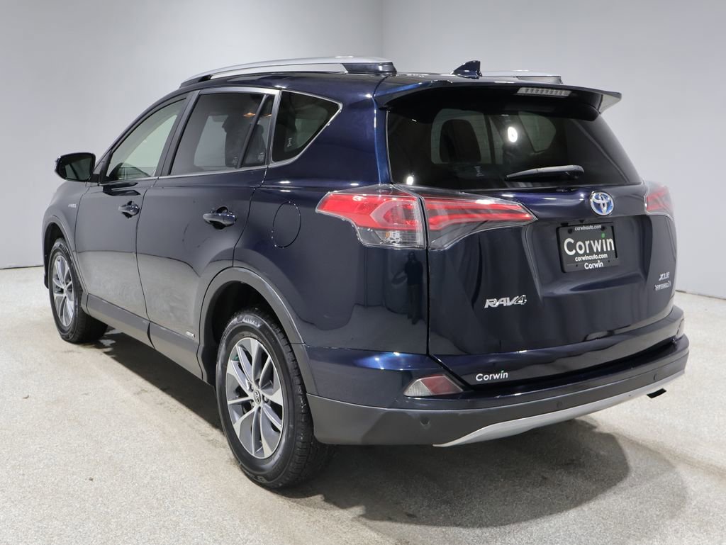 Used 2018 Toyota RAV4 XLE w/ Convenience Package image 5