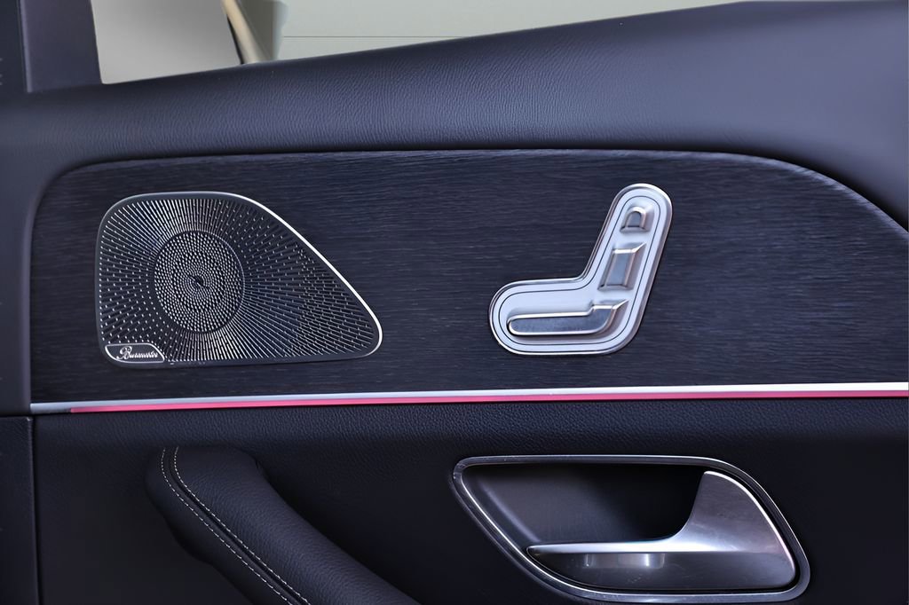 Used 2025 Mercedes-Benz GLS 450 4MATIC image 60