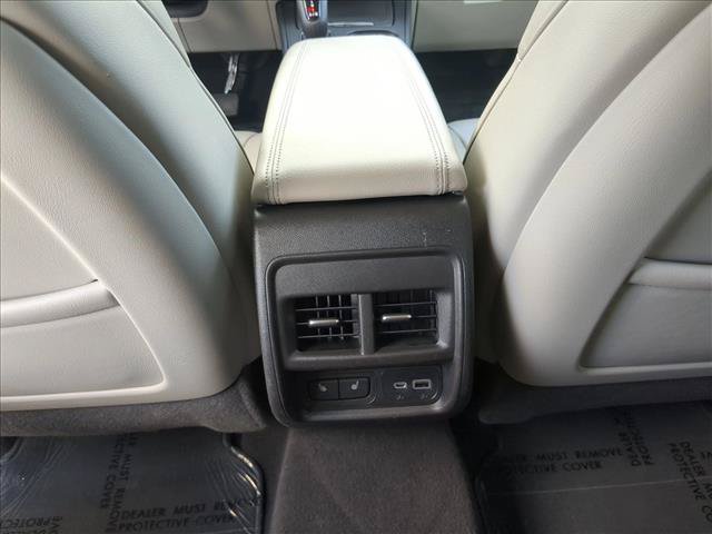 Used 2019 Cadillac XT4 Premium Luxury FWD image 18