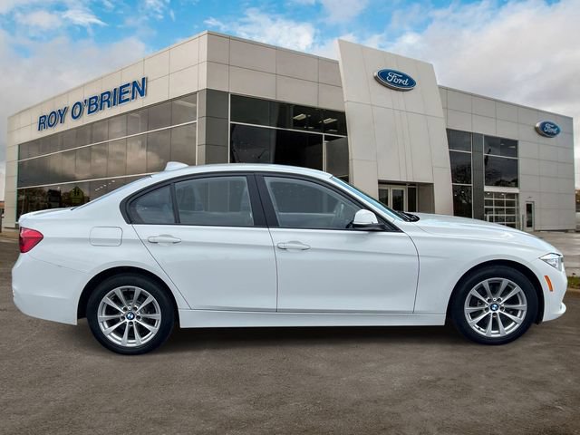Used 2016 BMW 320i xDrive Sedan AWD/4WD image 6