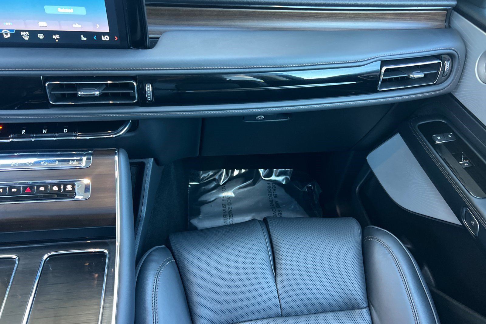 Used 2026 Lincoln Aviator Reserve AWD/4WD image 30