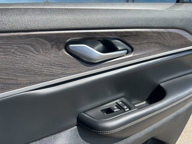 Used 2023 Jeep Grand Cherokee Limited w/ Trailer Tow Prep Group (B) image 28