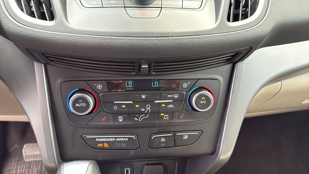 Used 2018 Ford Escape SEL w/ Ford Safe & Smart Package AWD/4WD image 27