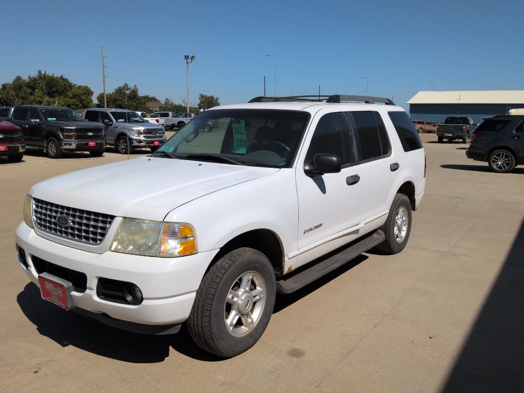 Used 2005 Ford Explorer XLT AWD/4WD image 4