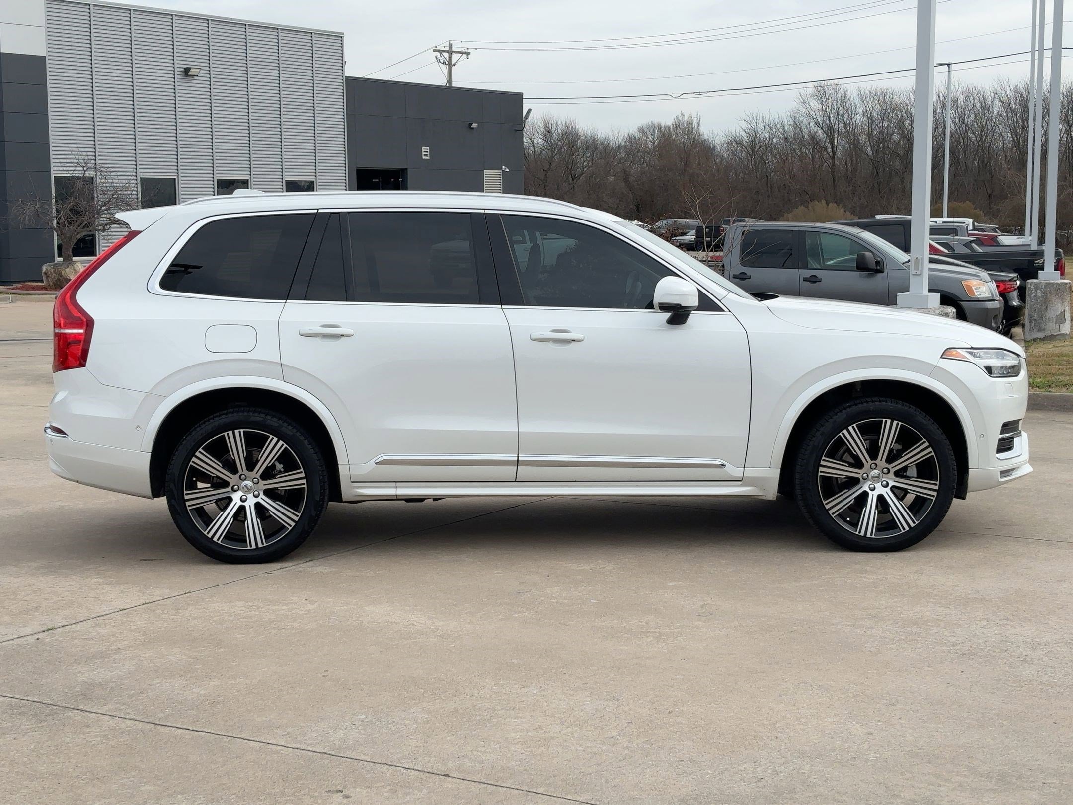 Used 2024 Volvo XC90 B6 Plus w/ Protection Package Premier image 8