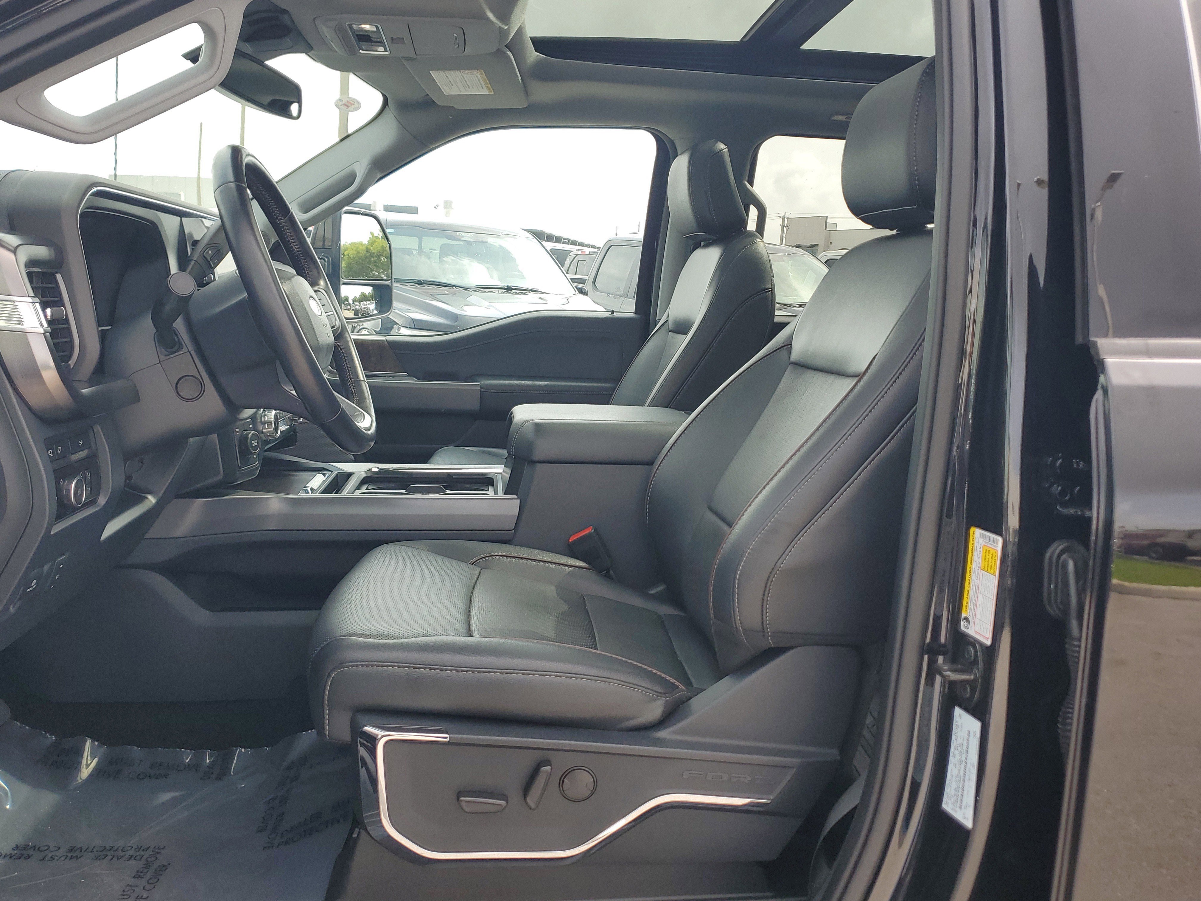Used 2023 Ford F250 Lariat image 13