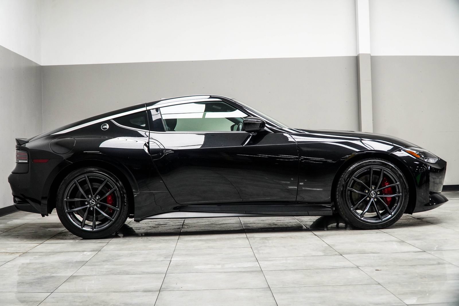 Used 2024 Nissan Z Performance w/ Floor Mat Package RWD image 7