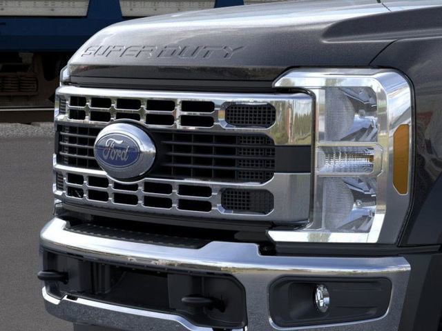 New 2026 Ford F550 4x4 Regular Cab Super Duty image 17