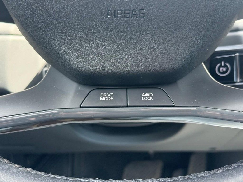 Used 2024 Kia EV9 Land AWD/4WD image 20