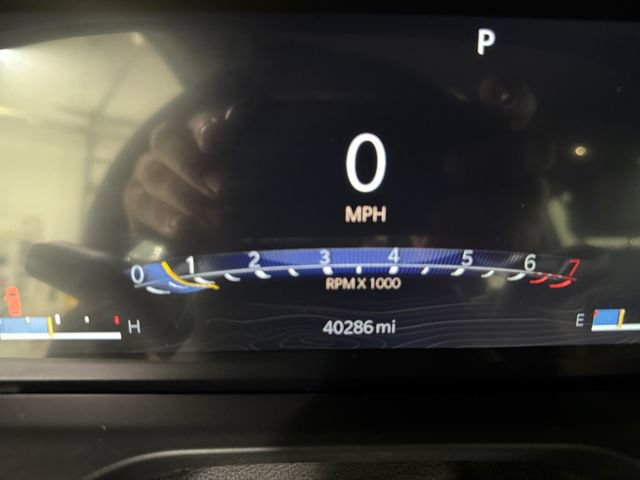 Used 2023 Jeep Grand Cherokee L Limited w/ MOPAR Finishing Package AWD/4WD image 3