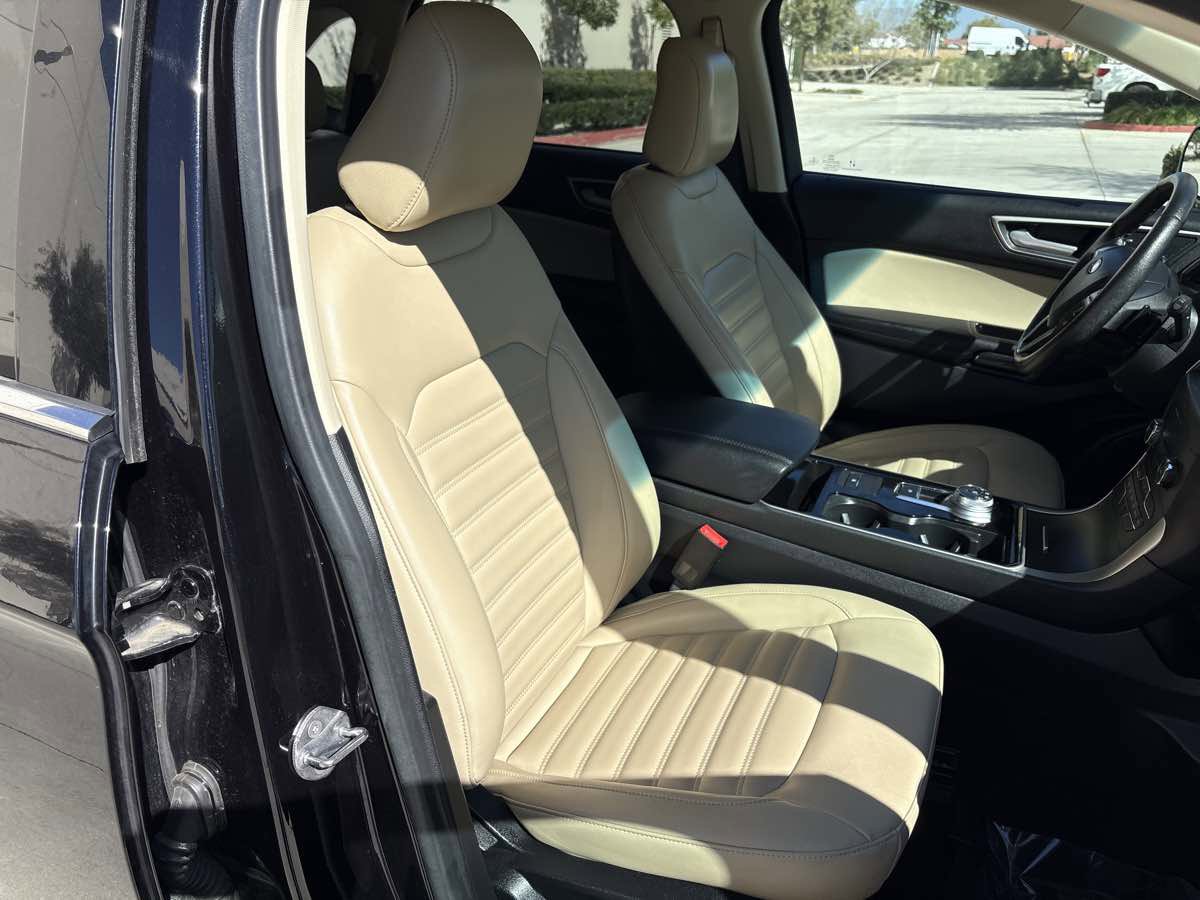 Used 2020 Ford Edge SEL w/ Convenience Package image 17