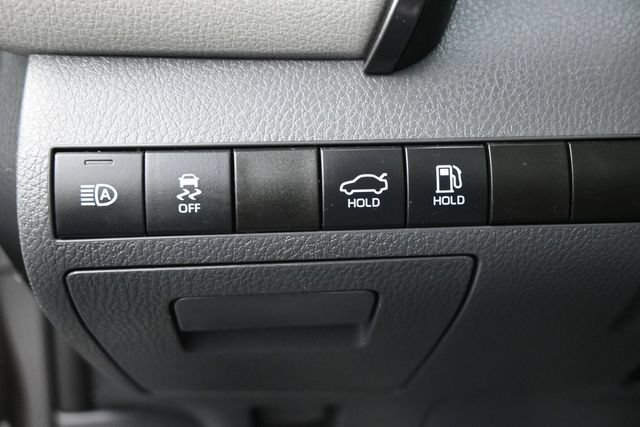 Used 2021 Toyota Camry XLE FWD image 20
