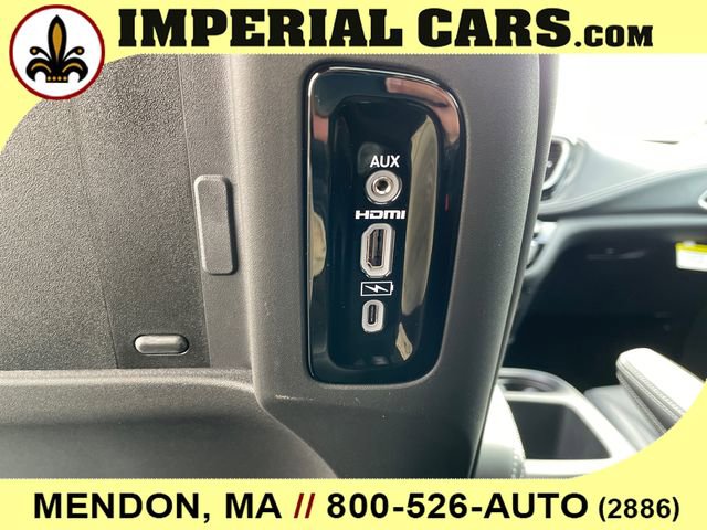 New 2026 Chrysler Pacifica Select image 22