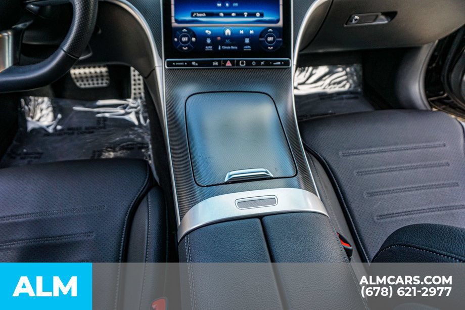 Used 2024 Mercedes-Benz C 300 4MATIC Sedan image 40