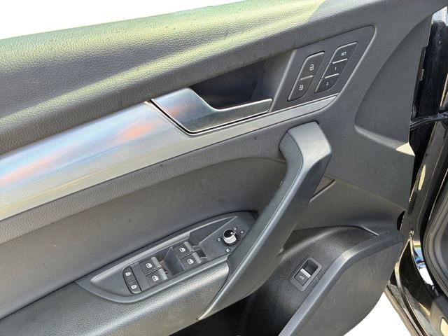 Used 2025 Audi Q5 2.0T Premium AWD/4WD image 12